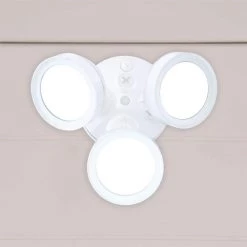 TGS 3000 Lumen Selectable White Outdoor Integrated LED Flood Light w/Round Triple Head, 4000K by HALO -Safavieh Sales white halo flood lights tgs3s403frrw 40 1000